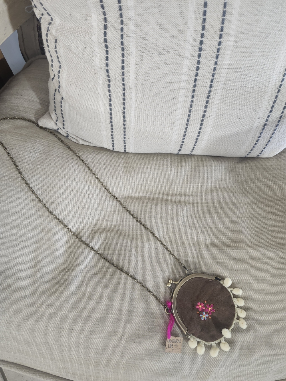 Brand New NATURAL LIFE Festival Necklace Coachella Kisslock - Picture 2 of 4